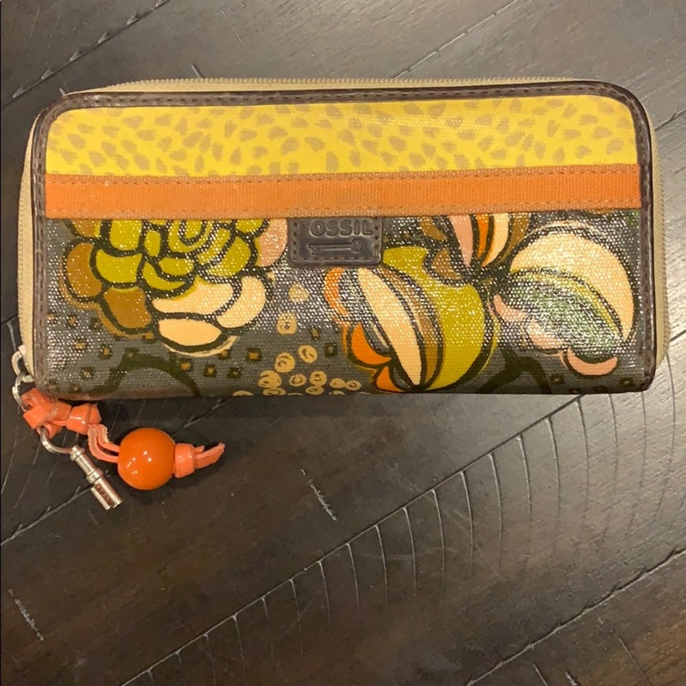 Fossil wallet